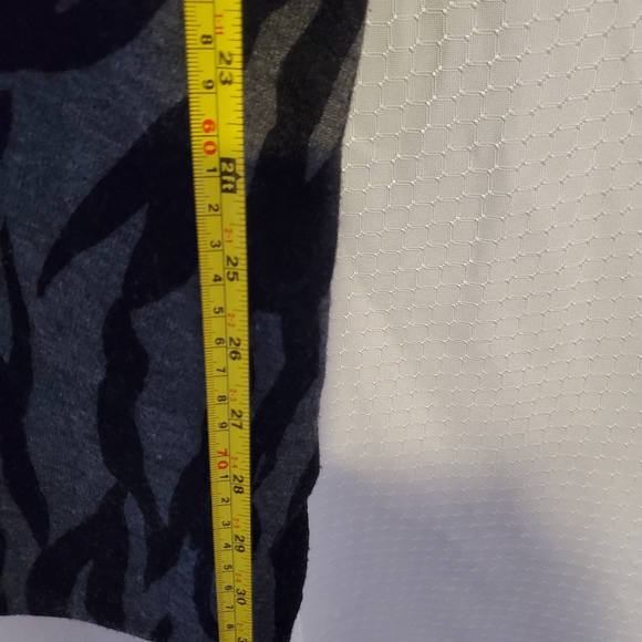 Pretty black/grey A Symmetrical off the shoulder sweater. - Picture 8 of 10